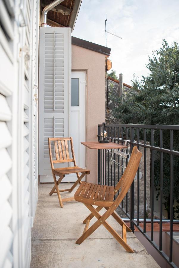 Deluxe Gladiators House - Parking Included Apartment